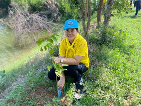 ปลูกต้นไม้ในโอกาสมหามงคลวันเฉลิม พระชนมพรรษา พระบรมราชินี